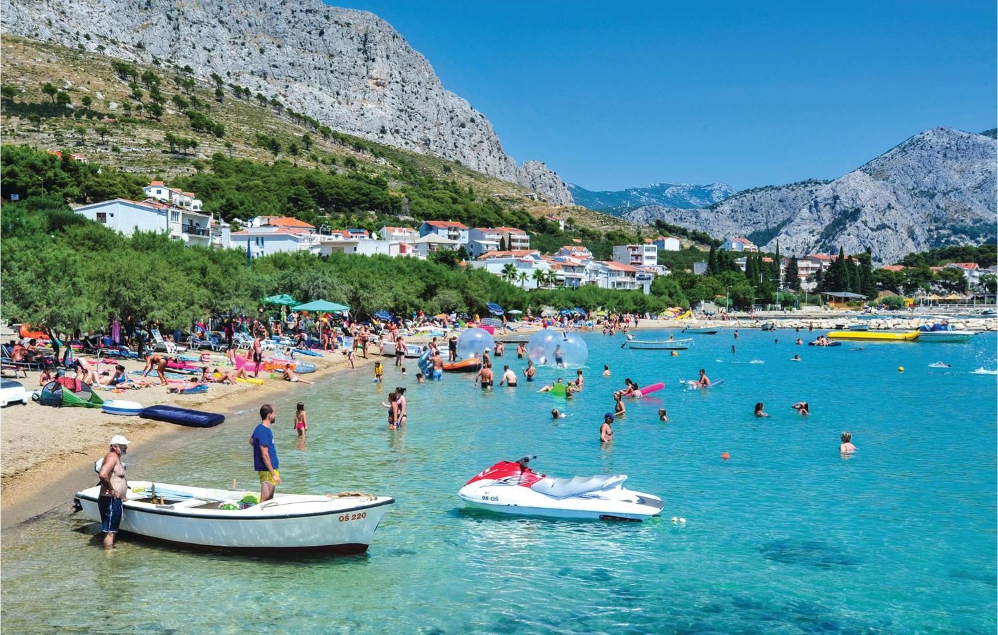 Lovely Apartment In Omis With Kitchen Eksteriør bilde