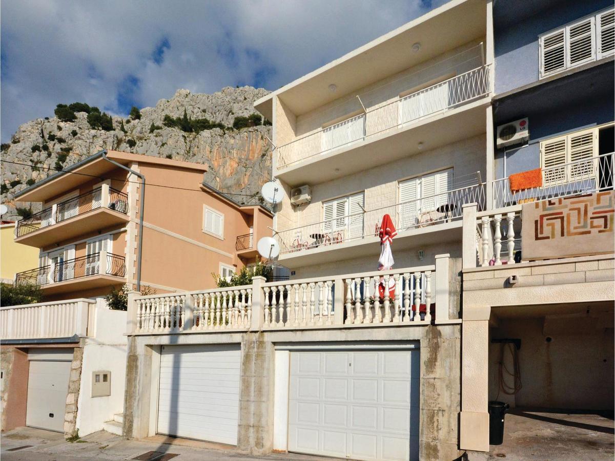 Lovely Apartment In Omis With Kitchen Eksteriør bilde