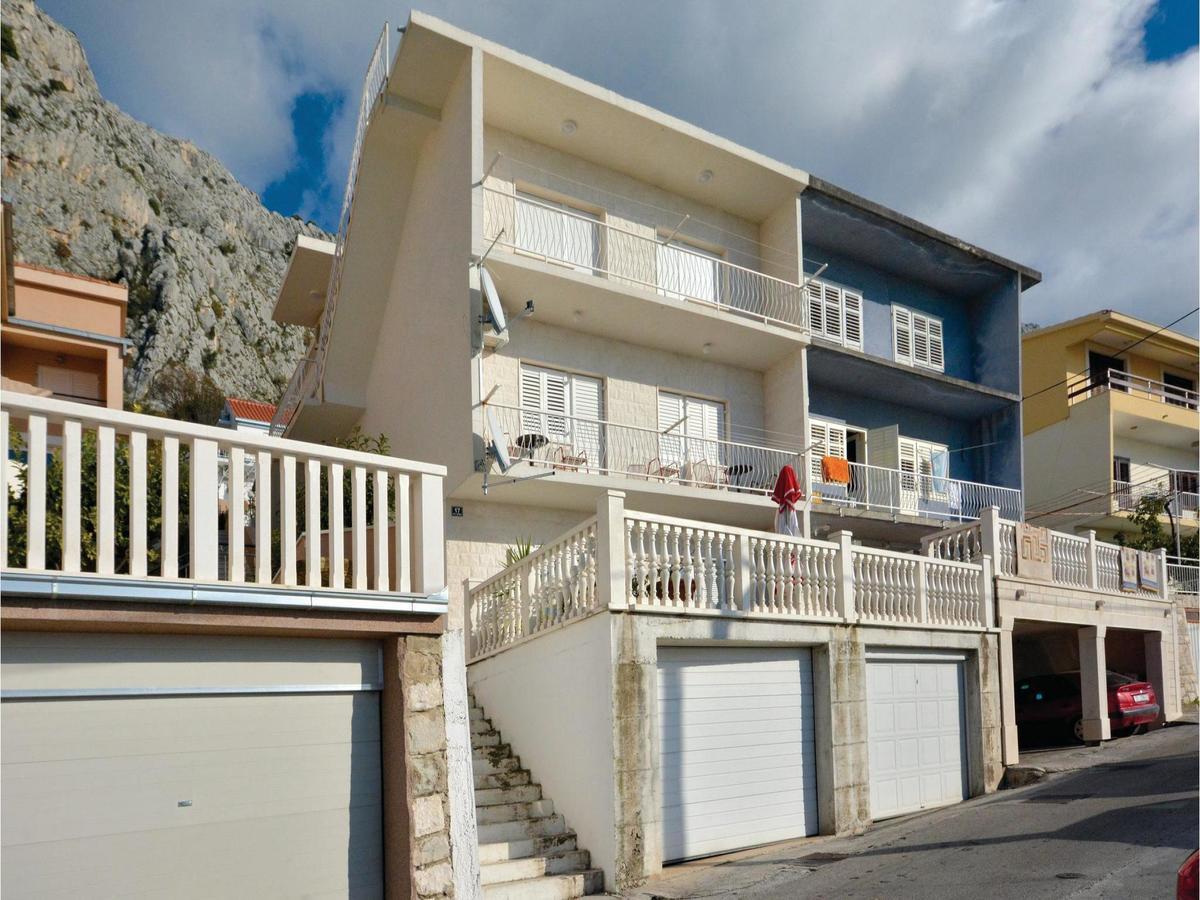 Lovely Apartment In Omis With Kitchen Eksteriør bilde